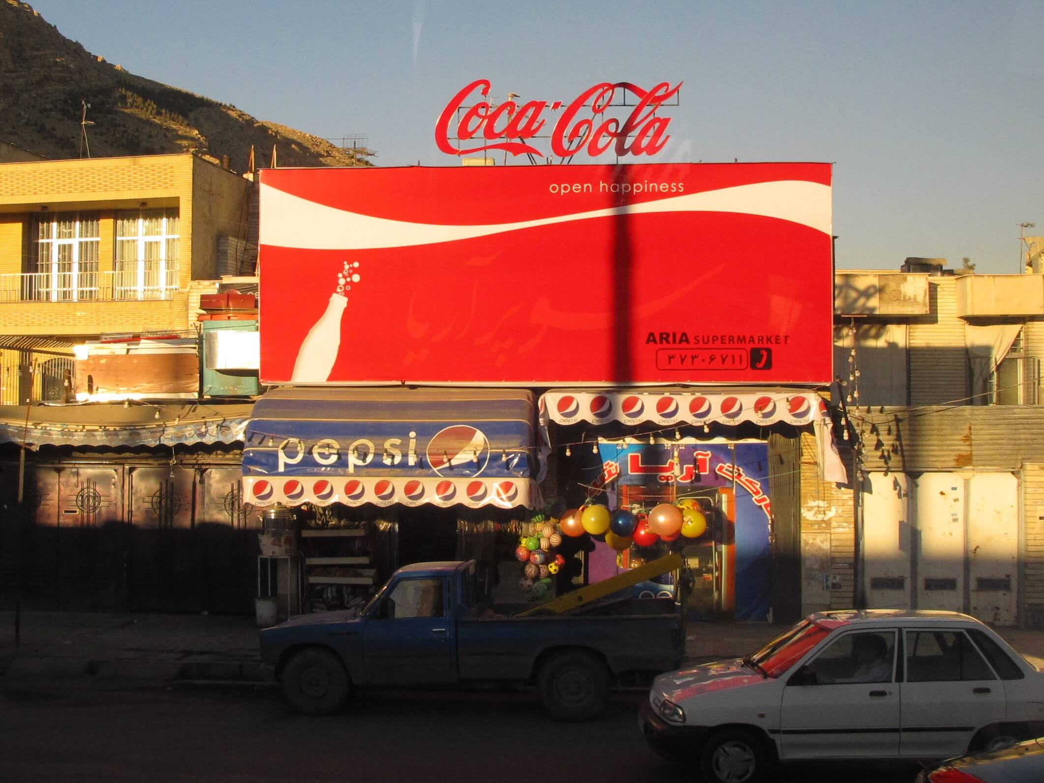 Coca Cola und Pepsi in einem „Späti“